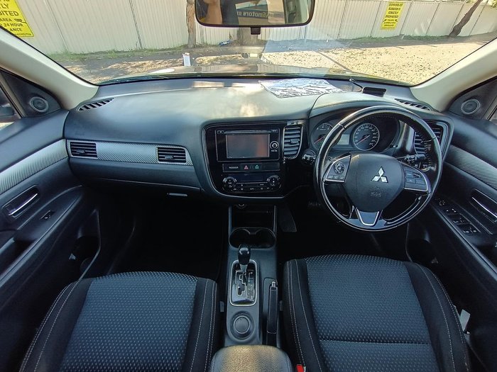 2015 Mitsubishi Outlander LS