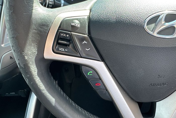 2012 Hyundai Veloster +