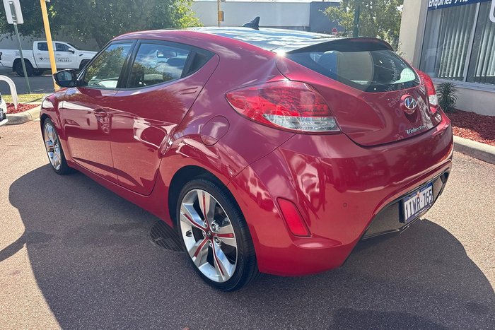 2012 Hyundai Veloster +