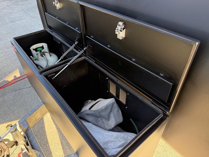 2019 New Age Caravans Big Red