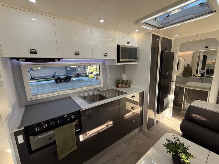 2019 New Age Caravans Big Red