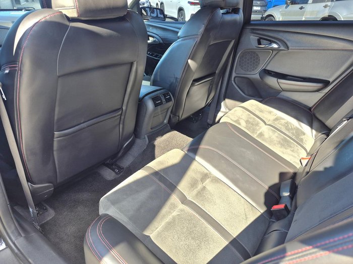 2016 Holden Commodore SV6 Black