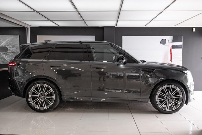 2025 Land Rover Range Rover Sport D350 Dynamic HSE
