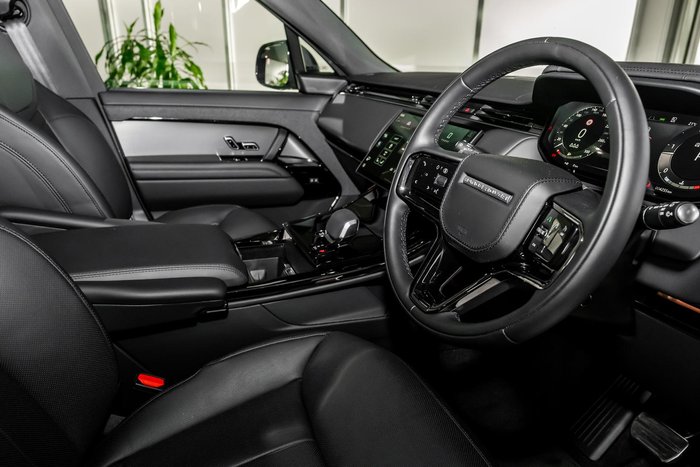 2025 Land Rover Range Rover Sport D350 Dynamic HSE