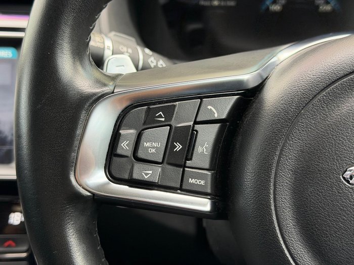 2018 Jaguar XE 25t R-Sport