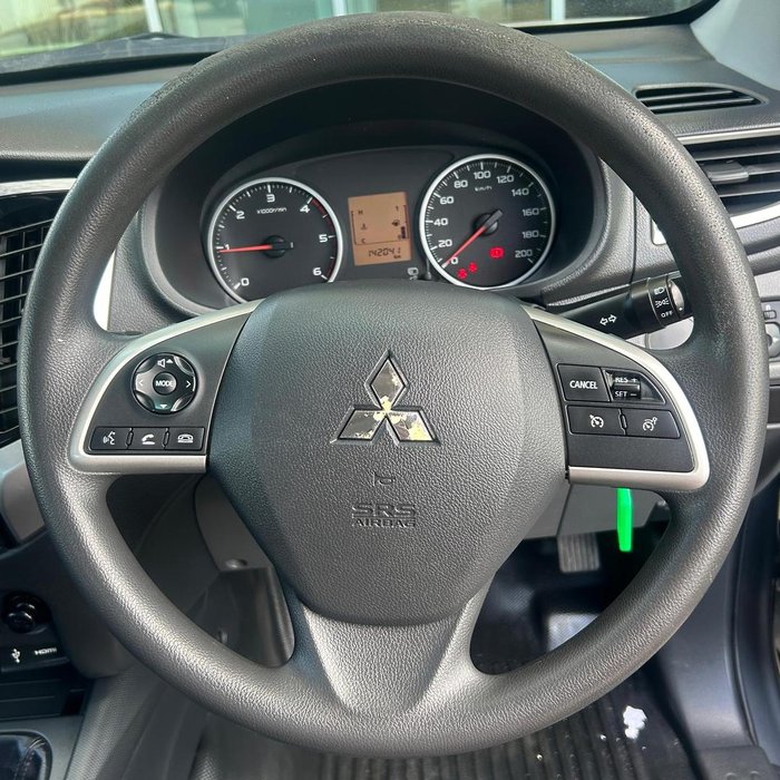 2017 Mitsubishi Triton GLX+