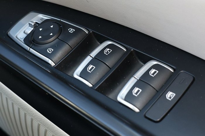 2022 Kia Carnival S