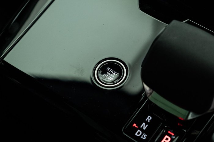 2025 Land Rover Range Rover Sport D250 Dynamic SE