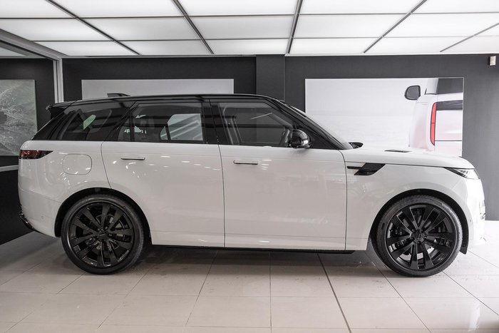 2025 Land Rover Range Rover Sport D250 Dynamic SE