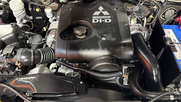 2013 Mitsubishi Triton GLX