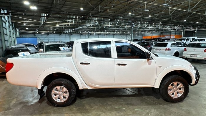 2013 Mitsubishi Triton GLX
