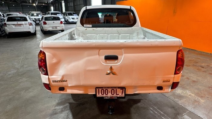 2013 Mitsubishi Triton GLX