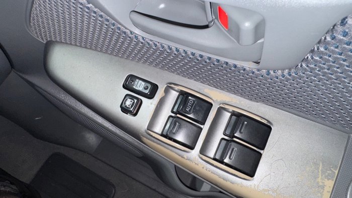 2010 Toyota Hilux SR5