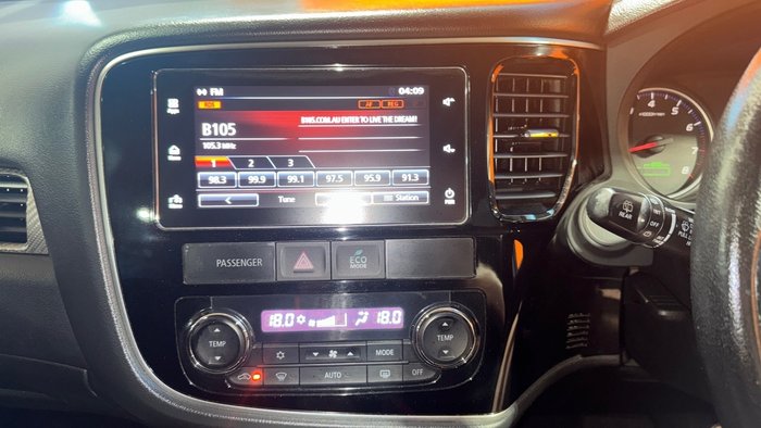 2017 Mitsubishi Outlander LS Safety Pack