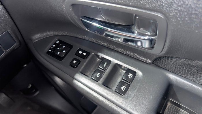 2017 Mitsubishi Outlander LS Safety Pack