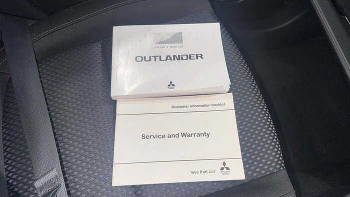 2017 Mitsubishi Outlander LS Safety Pack