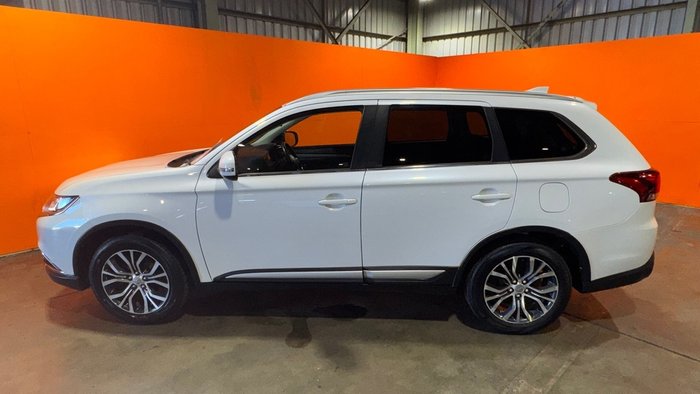 2017 Mitsubishi Outlander LS Safety Pack