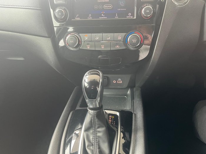 2022 Nissan X-TRAIL ST