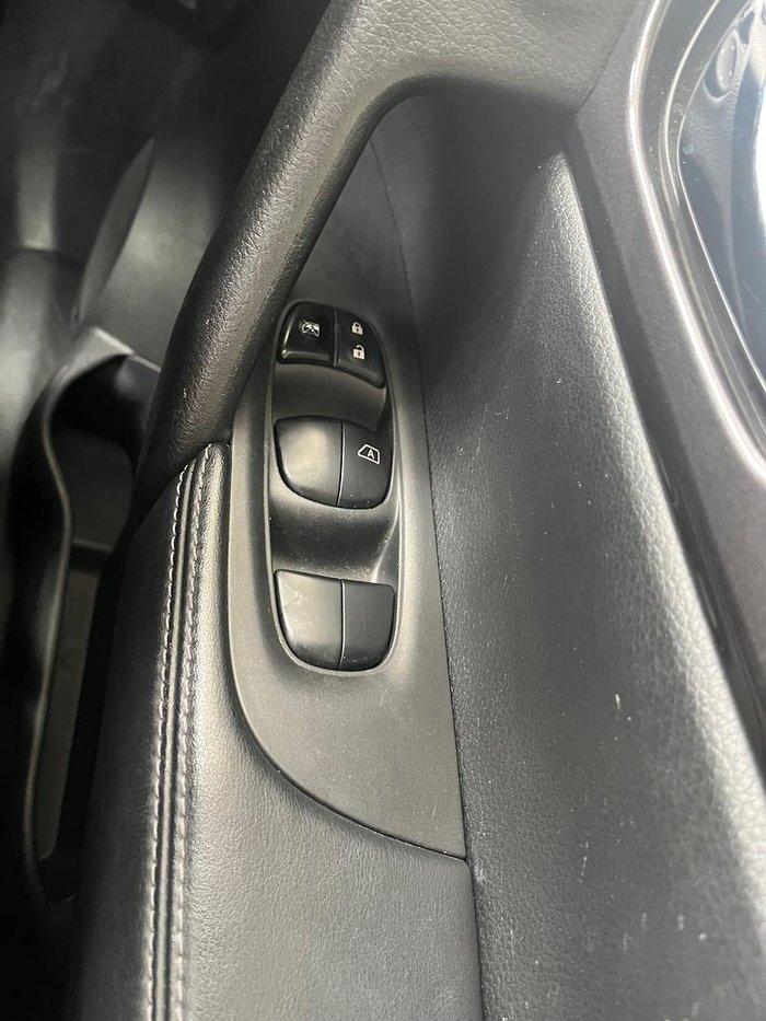 2022 Nissan X-TRAIL ST