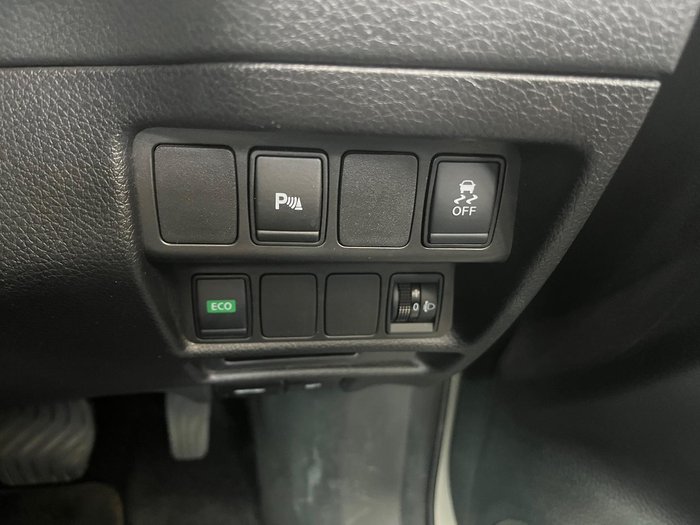 2022 Nissan X-TRAIL ST