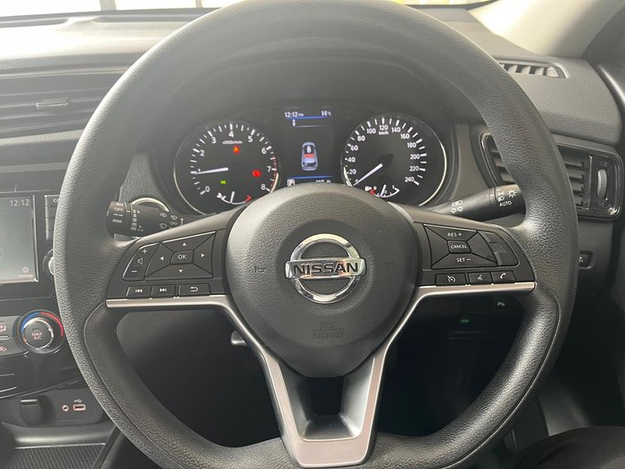 2022 Nissan X-TRAIL ST