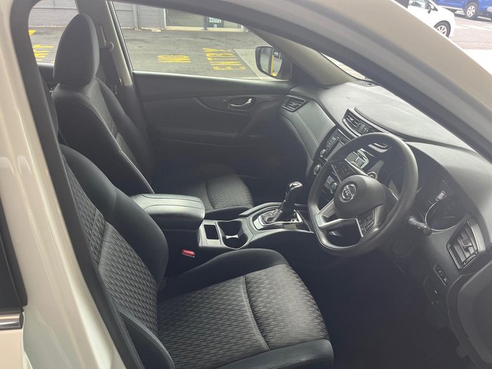 2022 Nissan X-TRAIL ST