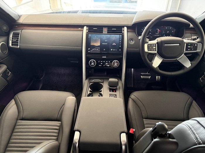 2025 Land Rover Discovery D350 Dynamic HSE