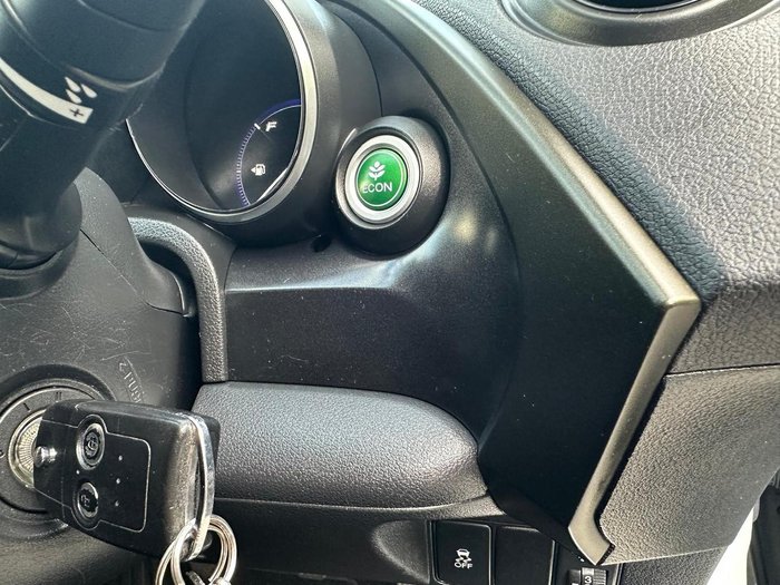 2012 Honda Civic VTi-S 9th Gen White Orchid