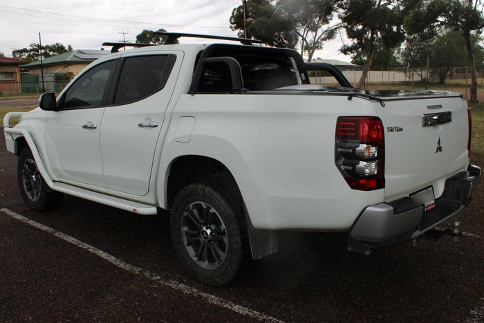 2022 Mitsubishi Triton GLS