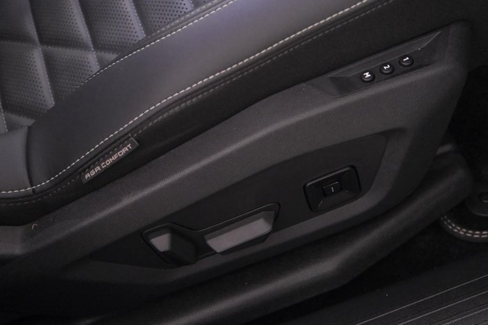 2024 Peugeot 3008 GT Hybrid