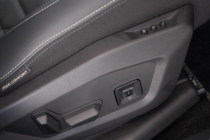 2024 Peugeot 3008 GT Hybrid