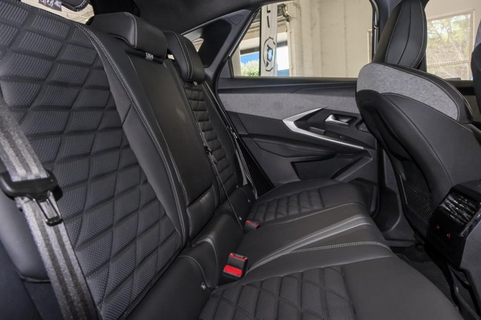 2024 Peugeot 3008 GT Premium Hybrid