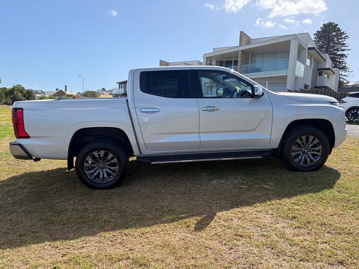 2025 Mitsubishi Triton GLS