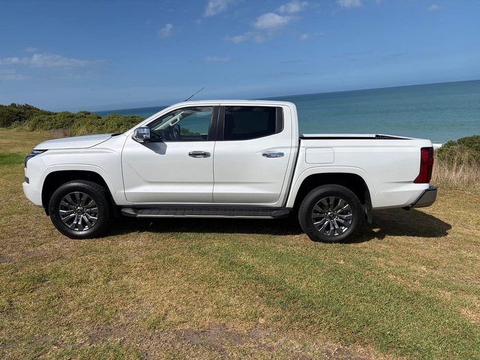 2025 Mitsubishi Triton GLS