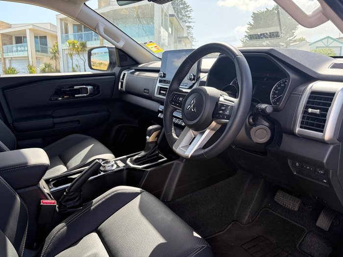 2025 Mitsubishi Triton GLS