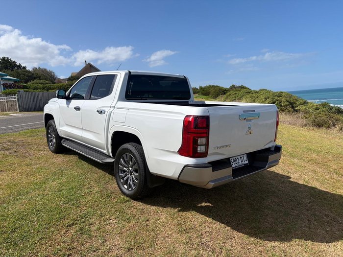 2025 Mitsubishi Triton GLS