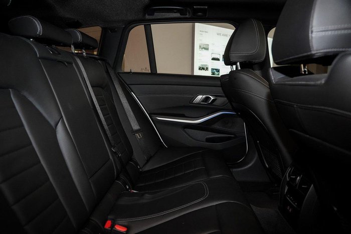 2022 BMW 3 Series 330i M Sport