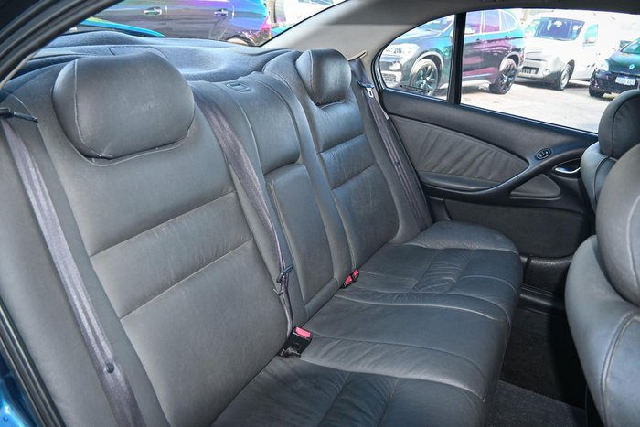 2002 Holden Calais