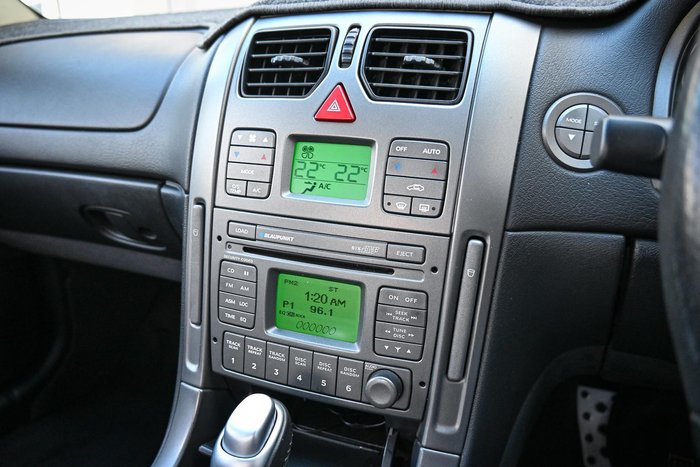 2002 Holden Calais