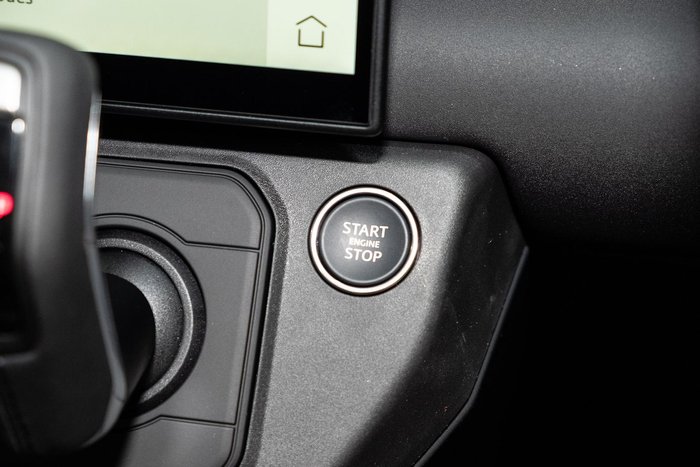 2026 Land Rover Defender 110 D350 X-Dynamic SE