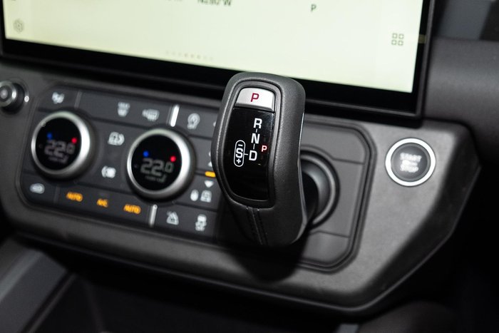 2026 Land Rover Defender 110 D350 X-Dynamic SE