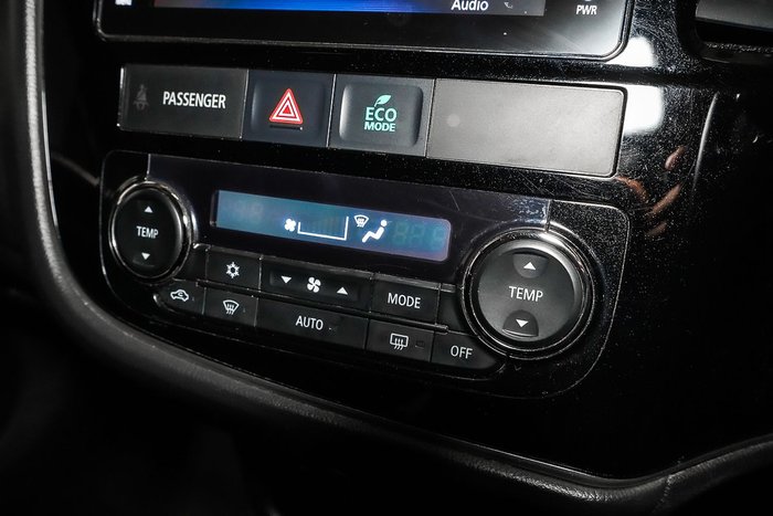 2018 Mitsubishi Outlander ES