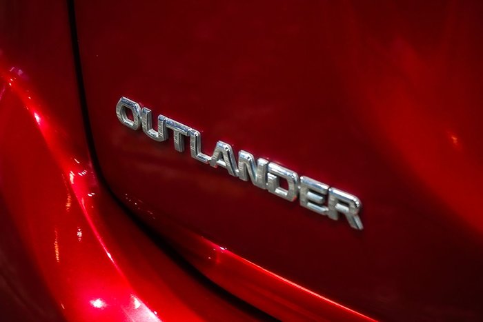 2018 Mitsubishi Outlander ES