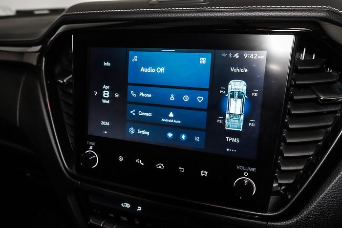 2025 Isuzu D-MAX BLADE