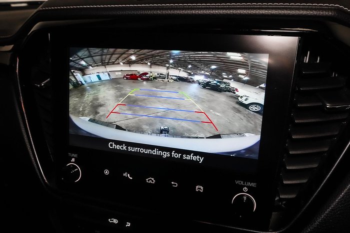 2025 Isuzu D-MAX BLADE