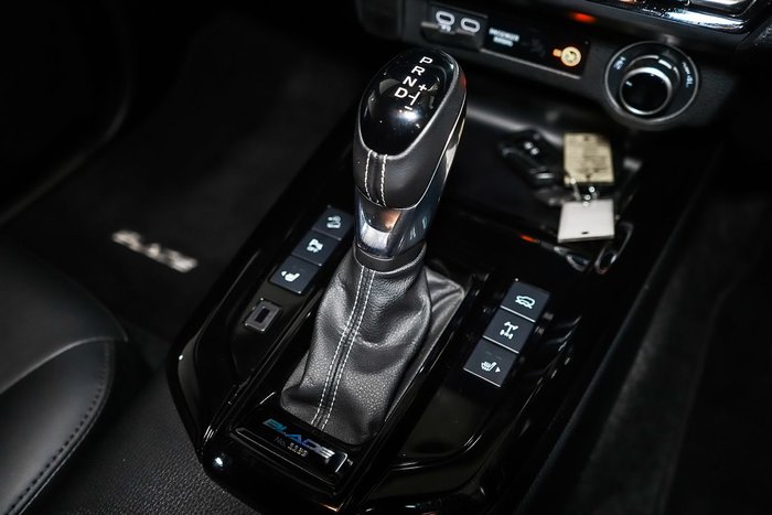 2025 Isuzu D-MAX BLADE