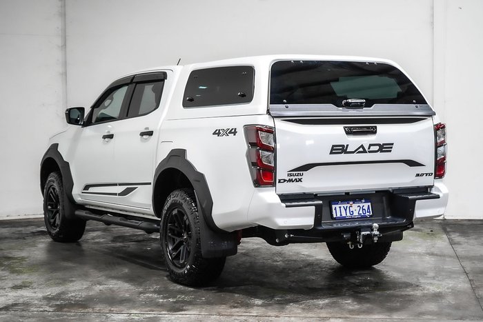 2025 Isuzu D-MAX BLADE