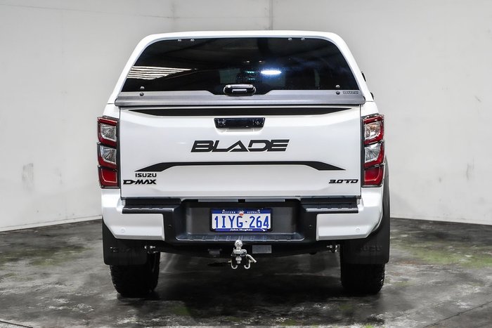 2025 Isuzu D-MAX BLADE
