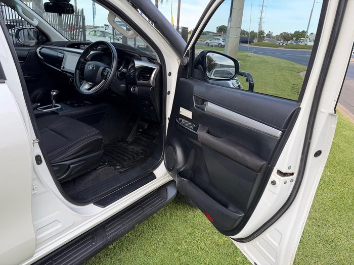 2021 Toyota Hilux SR5