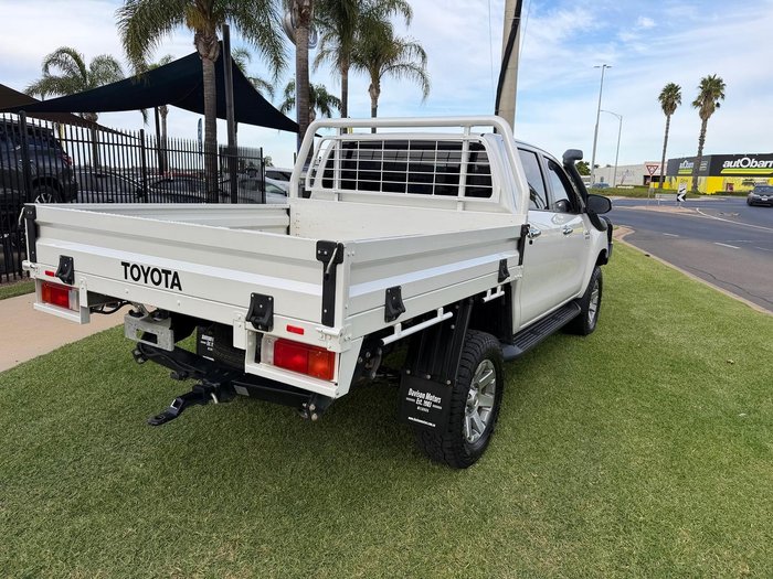 2021 Toyota Hilux SR5